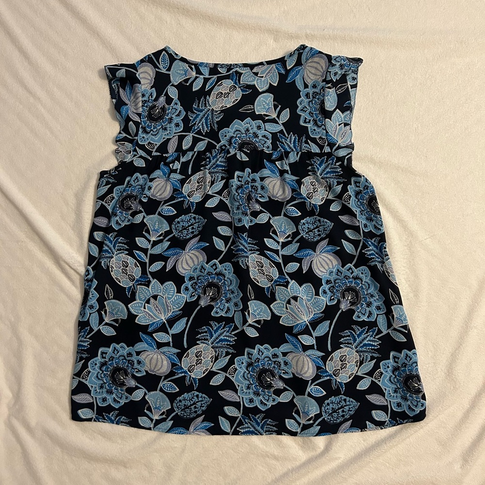 LOFT blue pineapple top - Picture 3 of 3
